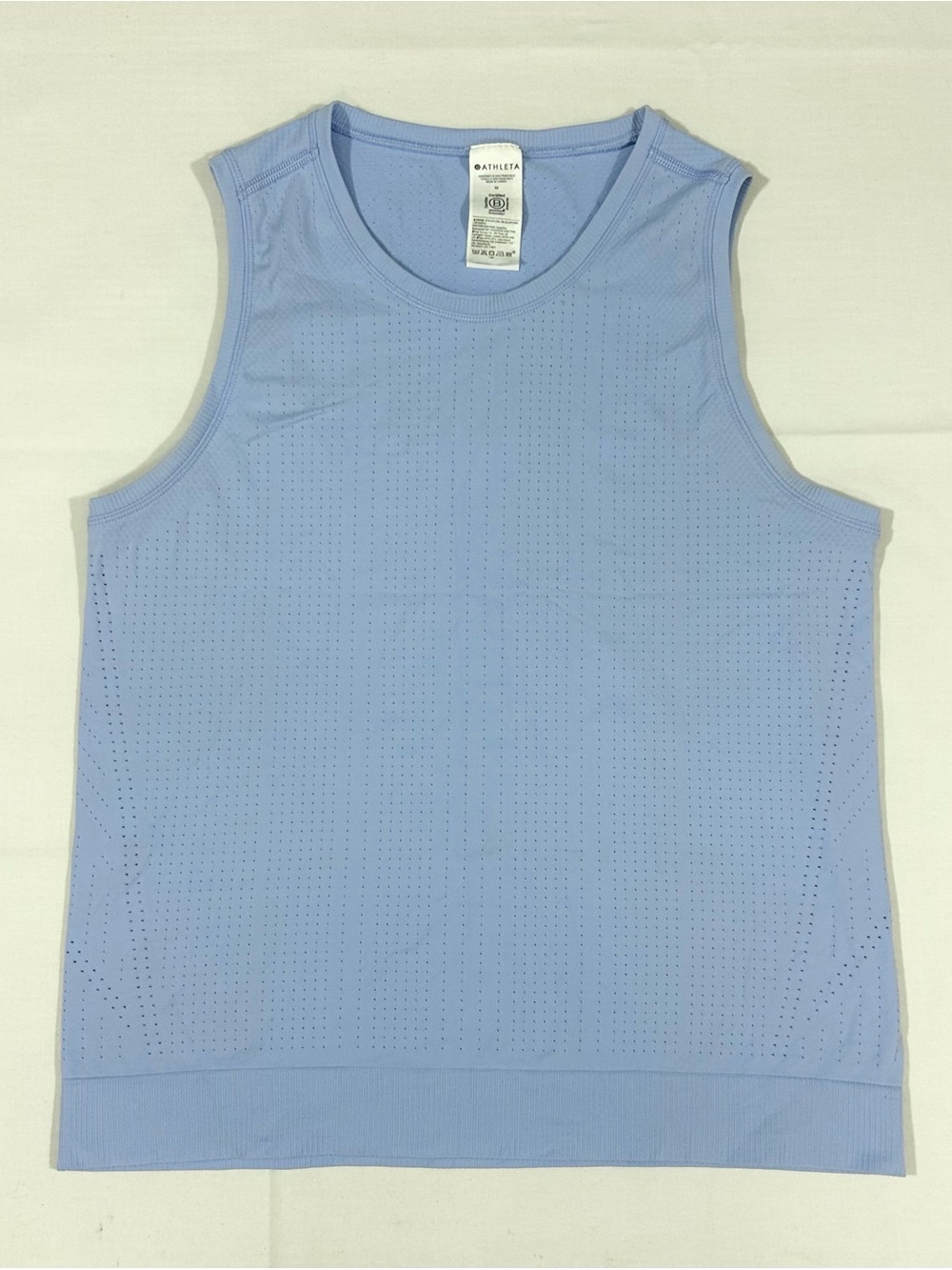 Athleta In Motion Seamless Tank Top Women’s Medium soft light blue Gym Workout